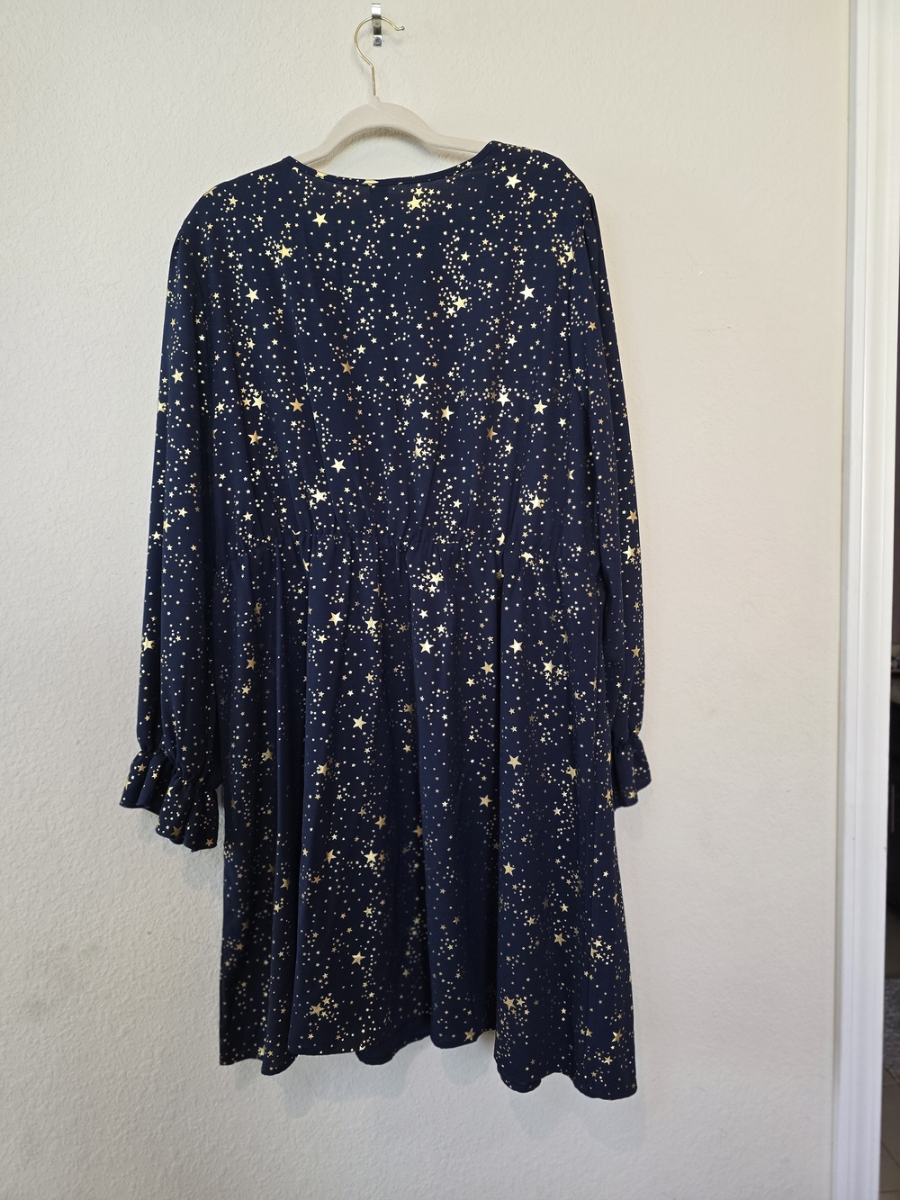 NWOT Star Print Navy Wrap Dress with Gold Stars Sz 3X - Picture 2 of 6